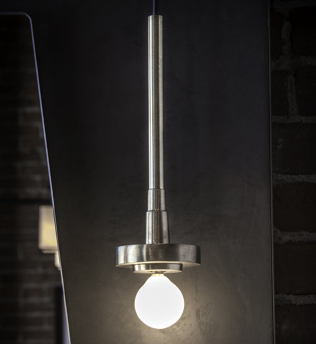 Simply Radiant. 
The #lunapendant shown in white bronze brushed, patina. 
bit.ly/3aNkll4
#bronzelighting #rockymountainhardware #bronzehardware #luxuryhardware #architecturalhardware #handcastbronze #madeinusa #solidbronze #interiordesign #details