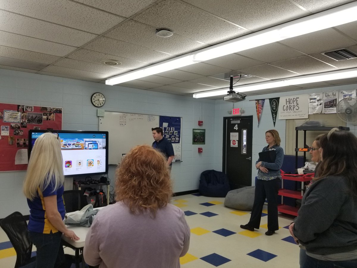 HertzConnects's tweet photo. Our hearts are so full of gratitude from our visit to @sd129 Hope D. Wall School to #WatchLearnCreateShare304 for today's @GHS_Geneva SpEd PD day! The educators here are incredibly dedicated and talented, and enjoyed such great collaboration and take-aways from our site visit. https://t.co/nQKTawc8Qc