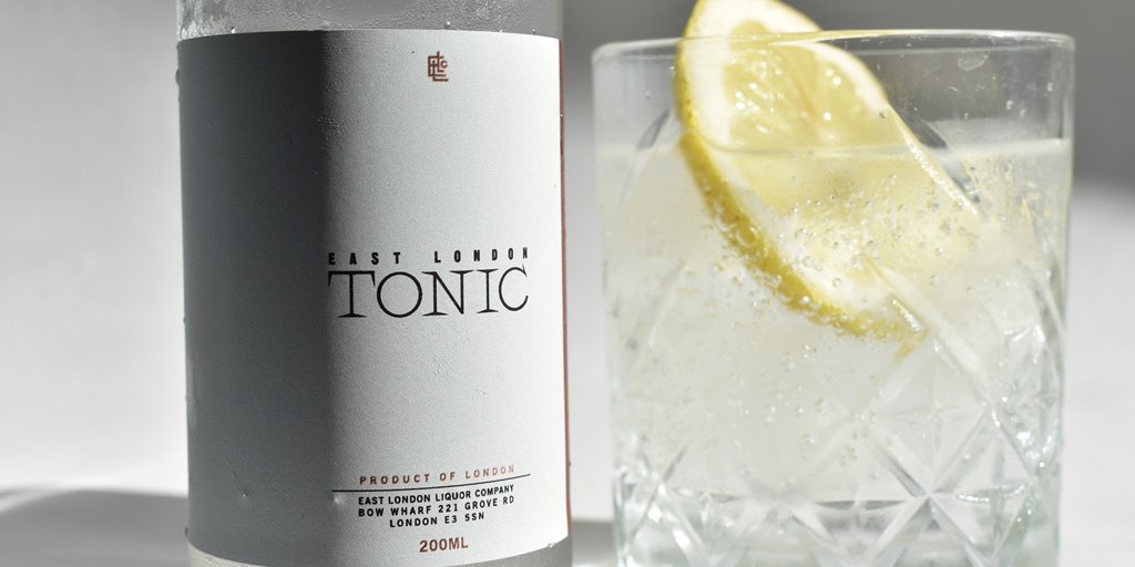 squarerootldn's tweet image. Today we've been #MakingFresh #EastLondonTonic -  a @DistillinginE3 x Square Root #collaboration expertly designed with citrussy UK-grown coriander seed, fresh lemongrass for tangy contrast and natural quinine for perfect bitter balance, Sexy, right? store.squarerootsoda.co.uk/collections/sp…