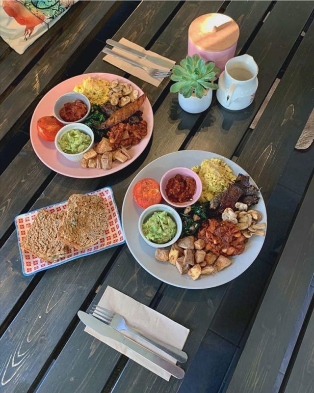 packthepooch's tweet photo. #dogfriendly vegan cafe based in Sandyford 🐶🐾
https://t.co/Q0g0c7j5cQ
.
#dogfriendlycafe #dogfriendlydublin #dogfriendlyireland #vegan #vegancafe #vegancafedublin #dogmom #dogdad #dogswelcome #dogstagram #doglovers  #wheretogowednesday #travelwithyourdog #packthepooch https://t.co/3SXsZ6XAQC