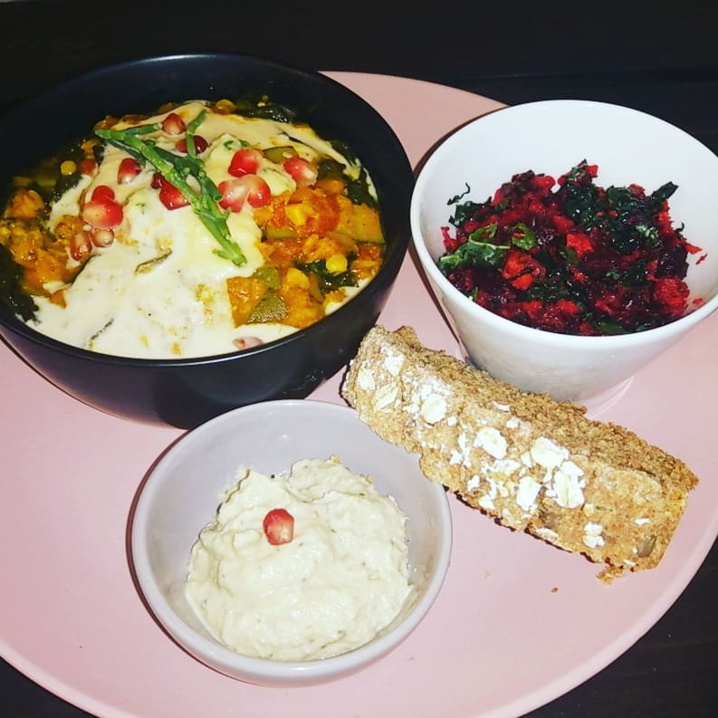 packthepooch's tweet photo. #dogfriendly vegan cafe based in Sandyford 🐶🐾
https://t.co/Q0g0c7j5cQ
.
#dogfriendlycafe #dogfriendlydublin #dogfriendlyireland #vegan #vegancafe #vegancafedublin #dogmom #dogdad #dogswelcome #dogstagram #doglovers  #wheretogowednesday #travelwithyourdog #packthepooch https://t.co/3SXsZ6XAQC
