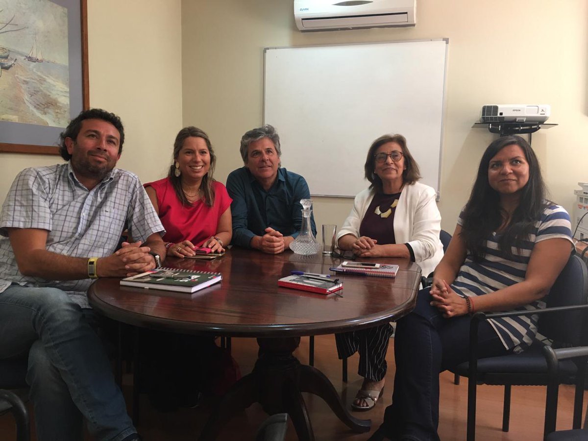 HotelerosChile's tweet photo. !Estamos en la región de Atacama! 🙋‍♀️🙋‍♂️
En la inauguración del #PDTAtacamaAnfitriona 🙂
En esta ocasión también nos hemos reunido con importantes instituciones de la zona.

@AtacamaEconomia @SernaturAtacama @CorfoAtacama #PDT #establecimientosturisticos https://t.co/j6UK6pJSoP