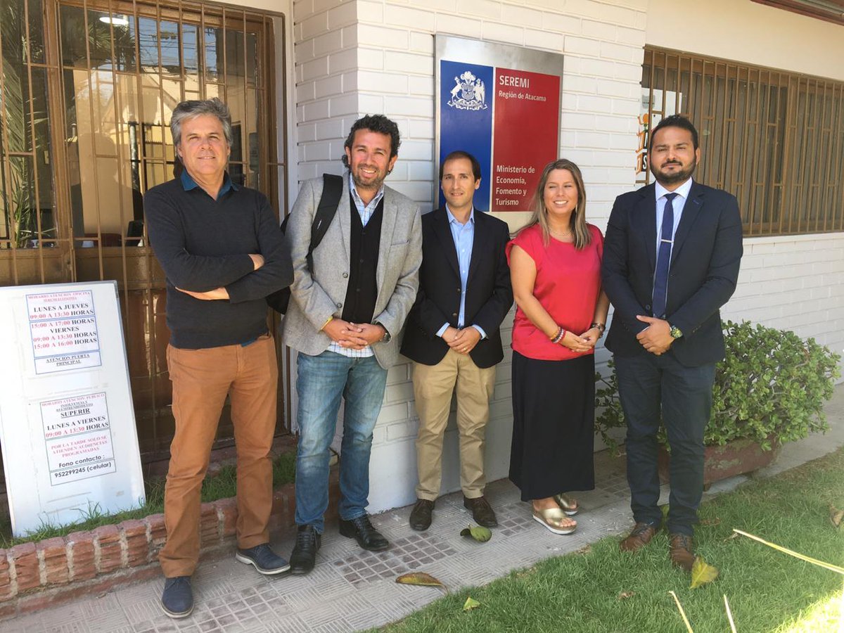 HotelerosChile's tweet photo. !Estamos en la región de Atacama! 🙋‍♀️🙋‍♂️
En la inauguración del #PDTAtacamaAnfitriona 🙂
En esta ocasión también nos hemos reunido con importantes instituciones de la zona.

@AtacamaEconomia @SernaturAtacama @CorfoAtacama #PDT #establecimientosturisticos https://t.co/j6UK6pJSoP