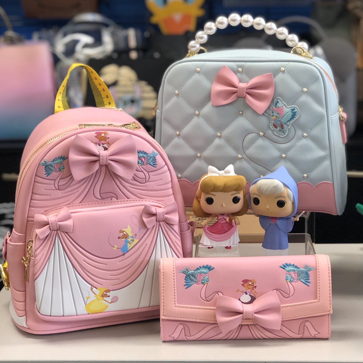 Oooooh Dreamers! Guess what came in?! @Loungefly #Cinderella 💜
#loungefly #disney #backpack #crossbody #wallet #cinderellacosplay #cinderelladress #funko #funkopop #funkocollector #funkofamily #hinesville #fortstewart #ftstewart #hinesvillega #hinesvilletoys #greenlotusdreams