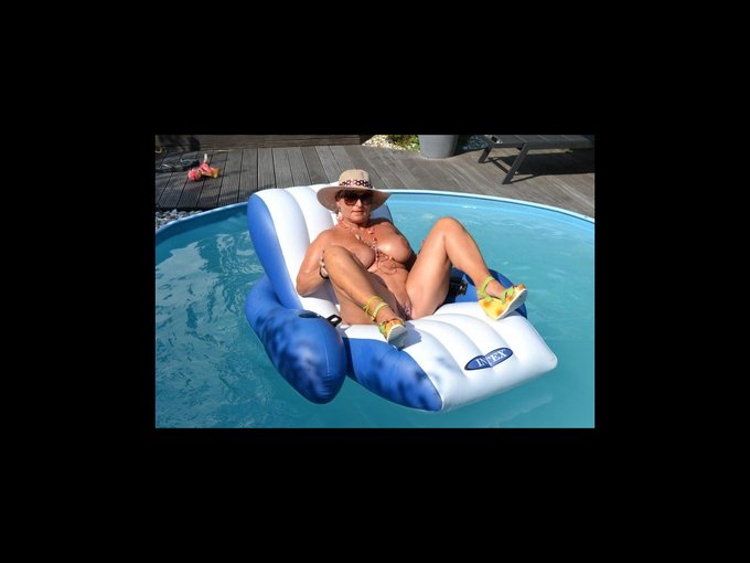 I'm online right now on skyprivate live. My private profile: https://t.co/v1C7ABC3Hr #camgirl https://t<a href="/tag/camgirl"class="tags"><span>#camgirl</span></a>