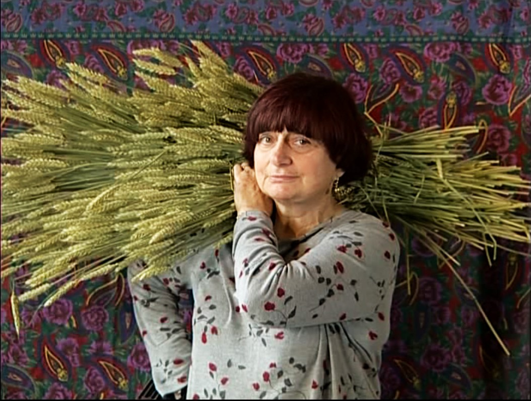Filmin's tweet photo. #4 "No se puede competir con la vida, solo recrearla" No, Agnès Varda no podía faltar.
Hoy te recomendamos sus Espigadoras.
#LasDeFilmin #FilminGRRRLS
👉https://t.co/sqm2HxjEi1
👉https://t.co/kQm1IClPPY https://t.co/3KloffJh7L