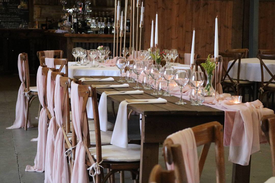 // BLUSH \\

Classic &amp; elegant styling by BelleBijoux Events 💕