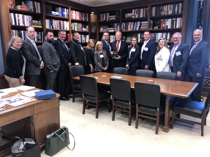 TranSystems's tweet photo. Kevin Hicks of our Omaha office represented at the American Short Line and Regional Railroad Association Railroad Day on the Hill last week discussing important issues in the railroad industry. #transystems #ASLRRA #RailDay2019 https://t.co/iFA2Q0ZBy6