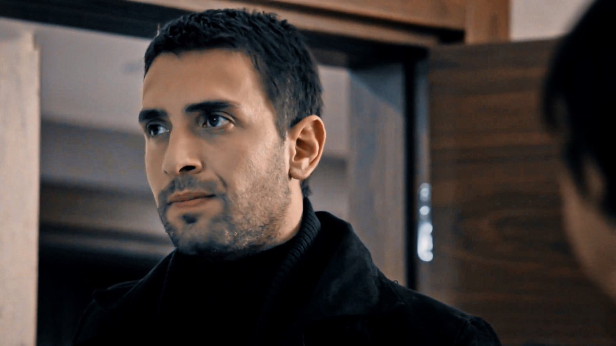 astepepics's tweet photo. 💛 • #UlaşTunaAstepe https://t.co/653HJsguKM