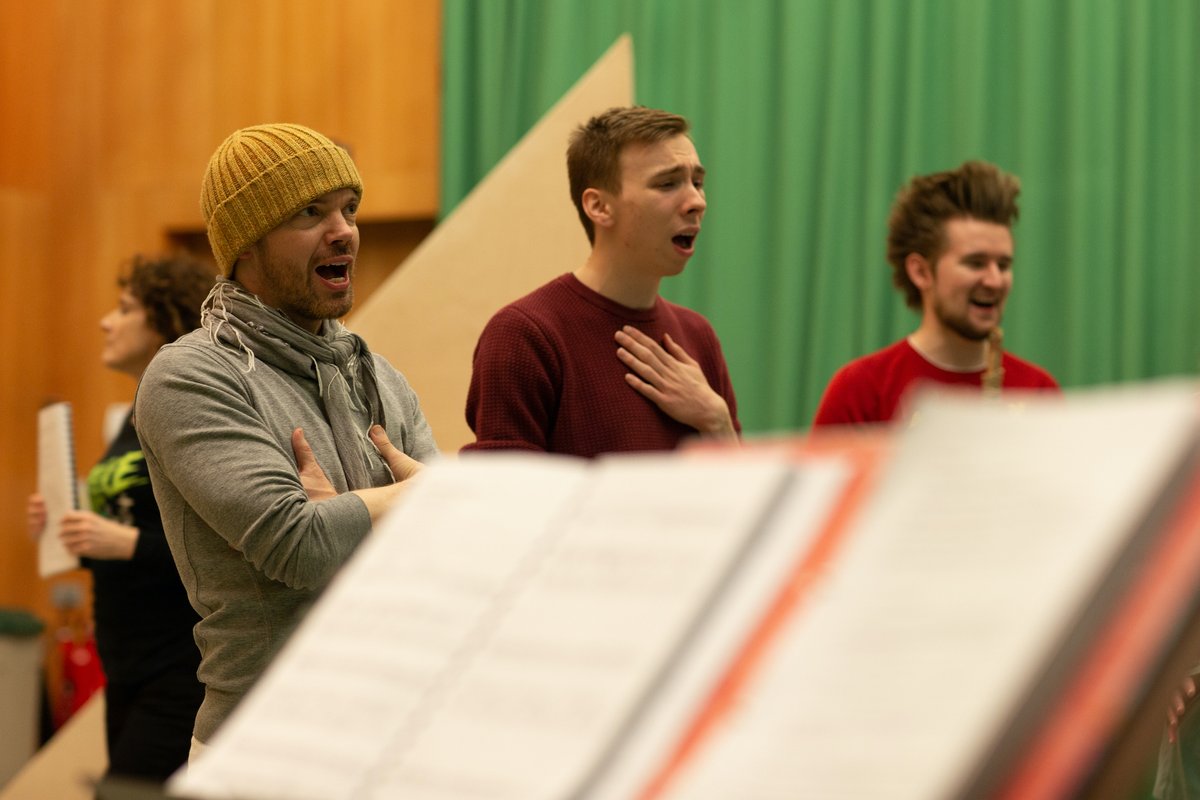 NoHorizonUK's tweet photo. 📸 Rehearsal Shots 📸
We're in rehearsals ready for our show at @CityVarieties this month!
#YorkshireHour
#ChuffMe
@yorkshire_hour
@TheYorksTimes
@Tweet2Yorkshire
(Photo Credit: Marc Wilmot)
🎟 - https://t.co/6zVKGxYlkq https://t.co/dWS8wStZPj