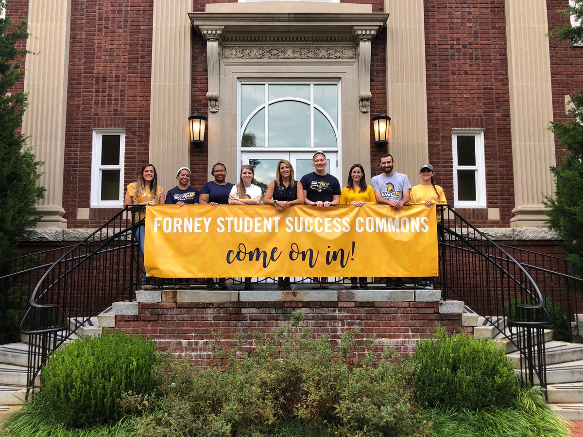 UNCGyfy's tweet photo. Ready to #ShootforSuccess? 🏀🎓 @UNCG_SFO , @UNCGyfy , and @UNCGCareer are hosting Major Madness TOMORROW, March 12 from 12pm-2pm in the Forney Success Commons. We want to help you celebrate your new academic home! FOOD, PRIZES, RAFFLE included. @UNCGSuccess https://t.co/Hrm3wKg7m9