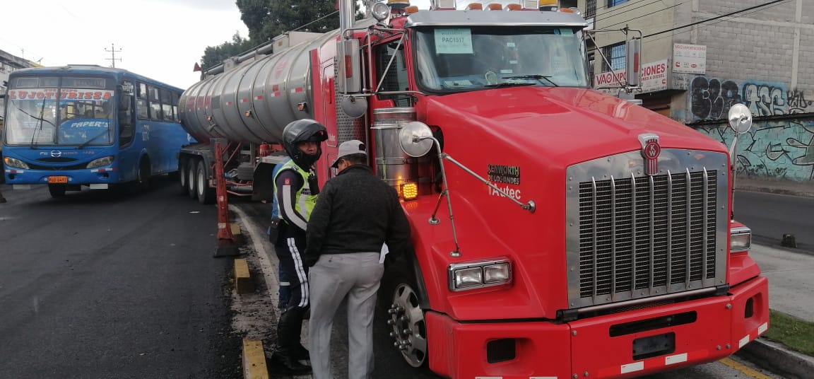 Empresa De Pasajeros Quito V Twitter Atencion Por Trailer