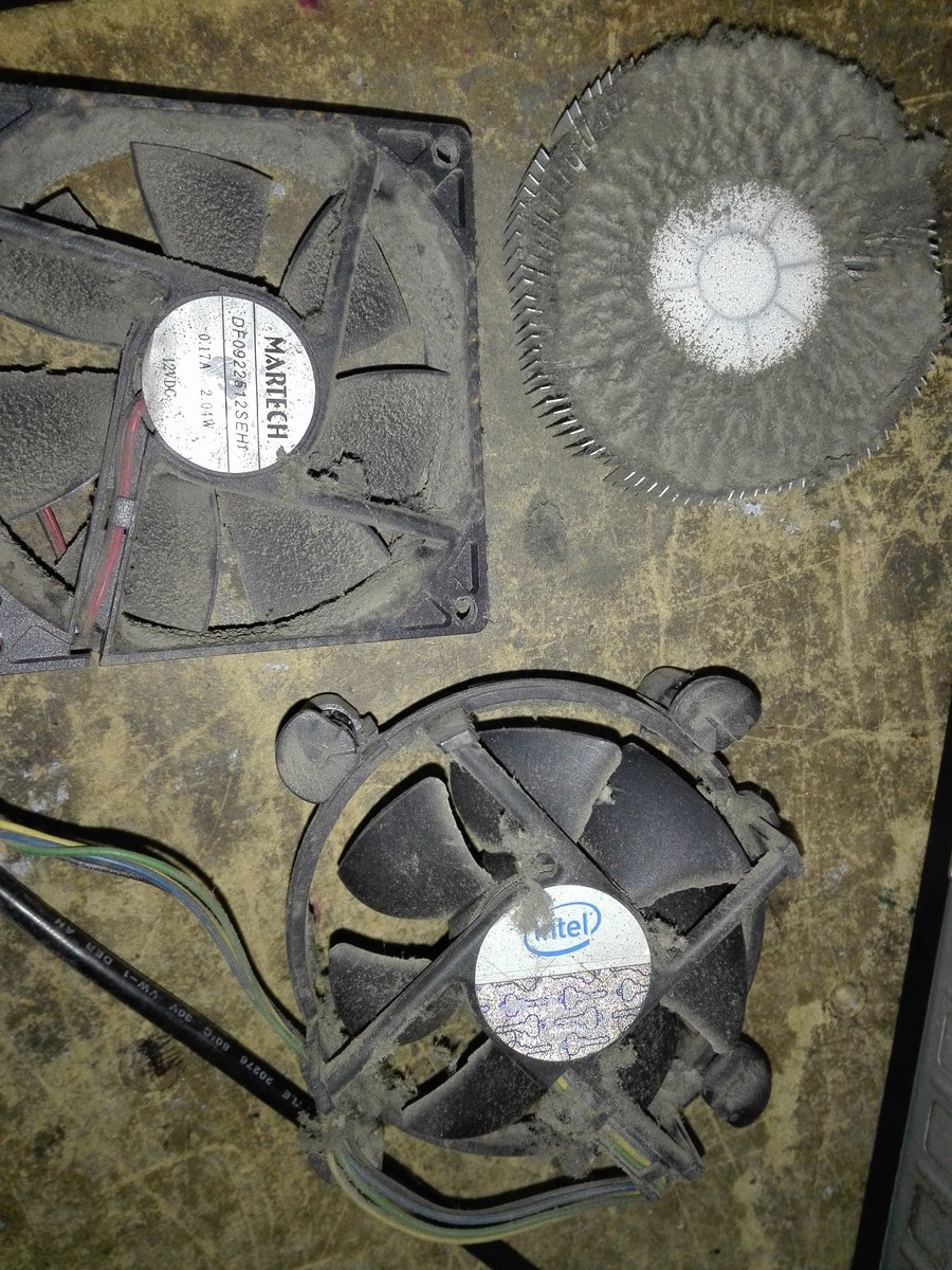 RJGodComputer's tweet photo. No permitas que tus equipos lleguen a este extremo, realizale mantenimiento físico periódicamente, puedes dejarlo en nuestras manos, nosotros nos encargaremos. RJ GOD COMPUTER en San Diego Carabobo. https://t.co/NHu8VSZixd