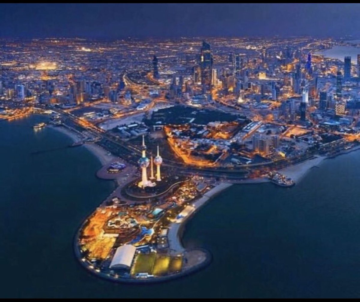 MalakQ8U's tweet photo. الوطنية ... أفعال! وهذا وقت كل مواطن شريف في الحفاظ على #الكويت ، بلدكم يعتمد عليكم لتمضي الأزمة، كما مضى غيرها بإذن الله🙏❤️🇰🇼
لنعمل اليوم، ونحاسب غداً! 
#بس_اقول #الكويت_تتصدى_لكورونا #كورونا_الكويت https://t.co/82XYlN7qgQ
