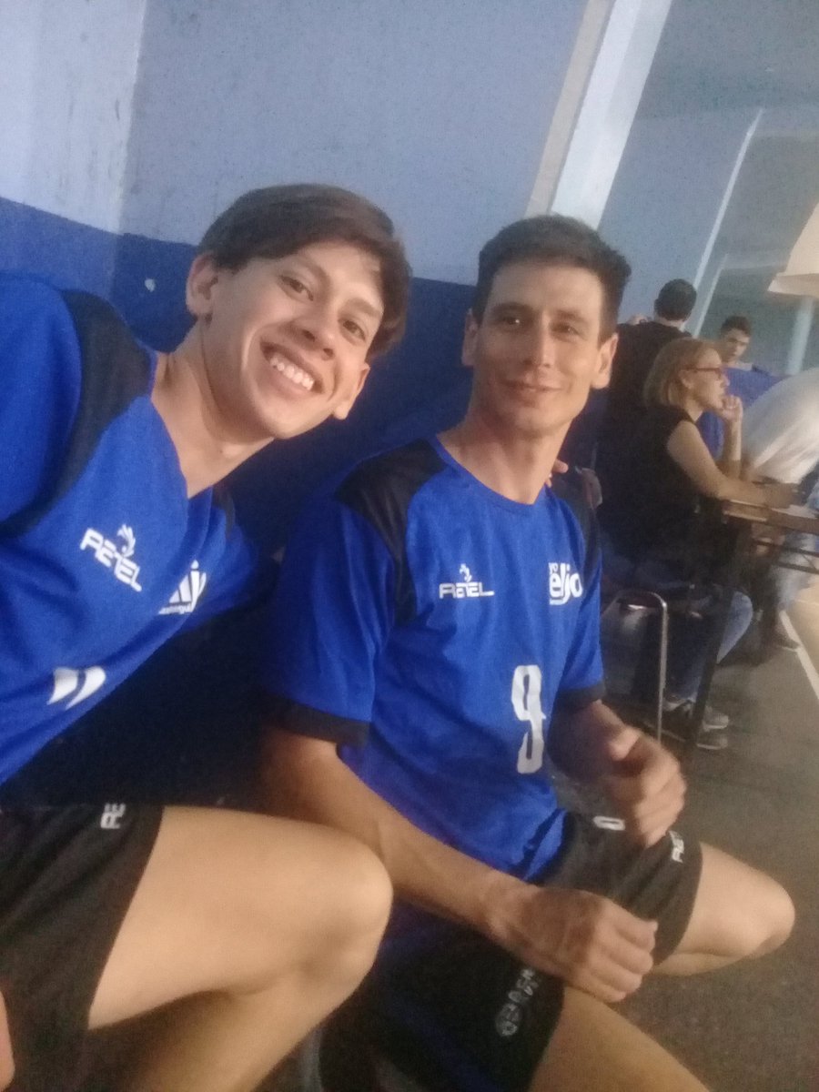 gmbvoley's tweet photo. 📌#Superiores #Masculino|#TerceraDivision
En su debut en el torneo #apertura, el equipo masculino perdió 2-3 ante #Libertad en #Mataderos.
.
La próxima fecha recibirá, en el #ClubDucilo, a #BQM.
#VamosGMB🏐 https://t.co/wrb4jtBFjZ