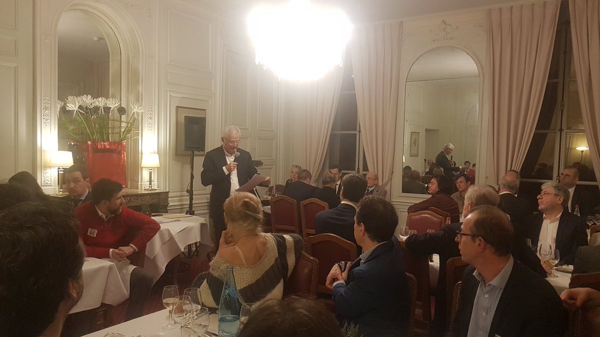CroissanceDem's tweet image. DÎner-débat ce soir en partenariat avec @InfrastFrance au @Senat. Notre intervenant, merci encore, @Lidolff intervient sur : "Développer la #mobilité et l'#équité territoriales"