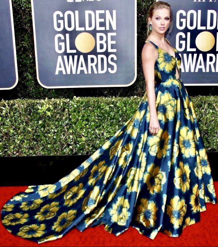 Which red carpet look? Vote below! #TaylorSwift #Swifties #redcarpet  #SpeakNow #Lover #AMAs #GoldenGlobes