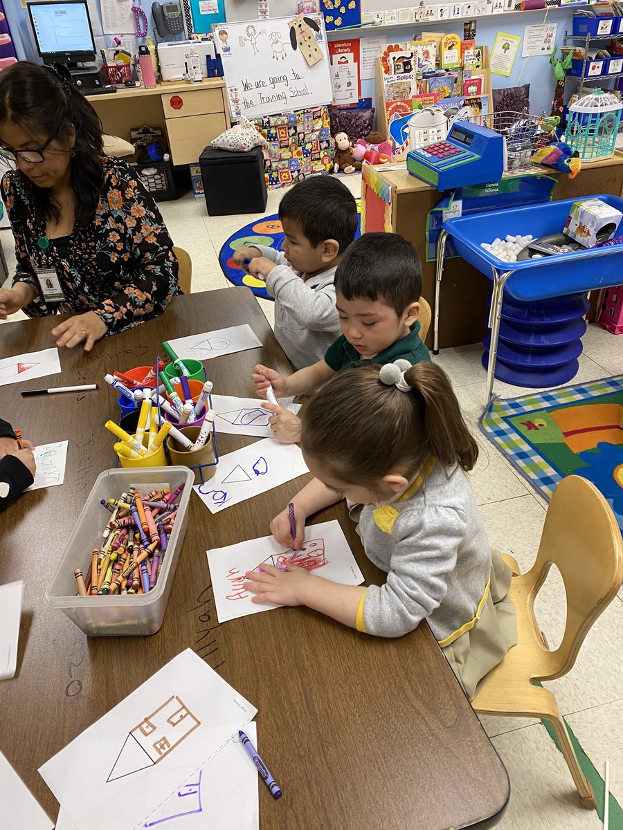 MrsDatreLB's tweet photo. Venger Drawings with triangles!🔺🏠🎉🔻#shapeawareness #shaperecognition #addingdetails #scaffoldedwriting @Tools_Mind https://t.co/CNaj6qHpwe