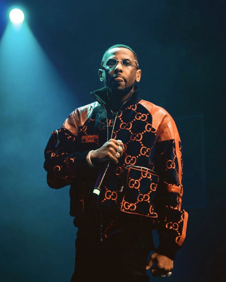 DapperDanHarlem's tweet photo. 🚨Back to back!!🚨 @MyFabolousLife did it again with a sold-out show in #Philadelphia for the #ColdSummerTour!
#Fabolous is wearing custom @Gucci by @DapperDanHarlem.
🧵 #MadeAtDaps ✂️ | Coming Soon
📸: @Richy_DGBC & @WavyBasquiat https://t.co/fK1DAEHES1