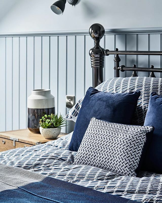 LewisKnox_'s tweet photo. Calming blue hues in a guest bedroom we designed from our #contemporaryhome project. #bluebedroom #bedstyling #lewisknox ⠀

#bedroomdesign #luxurydecor #interiors123 #luxuryinteriors #bedroom #bedroomdecor #interiors125 #luxurybedroom #interiors… https://t.co/V2KCx90kWv https://t.co/kd9ZYwjFmu
