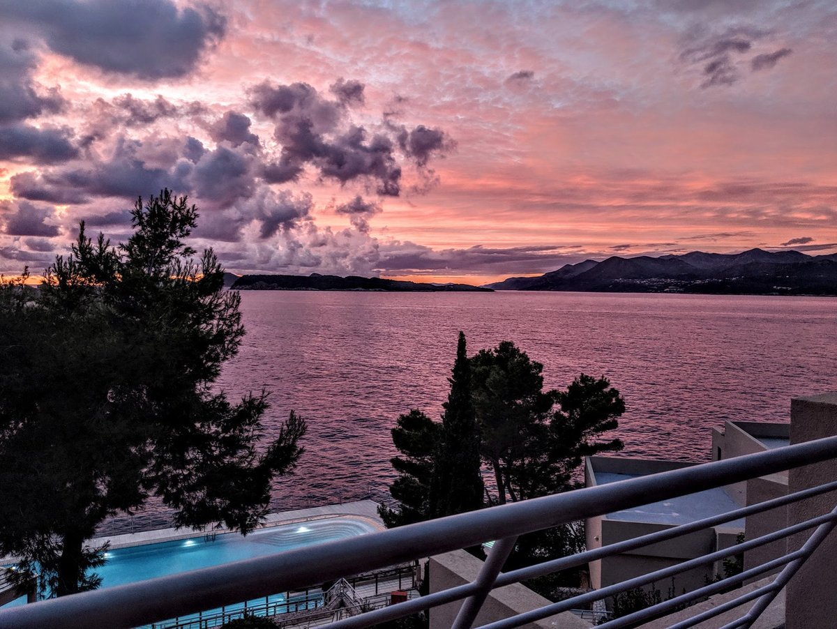 InsightKathleen's tweet photo. Hotel #Dubrovnik Palace is included as one of our stays on #CountryRoadsofCroatia and the views are only one of the very best parts! #StayInStyle #InsightVacations #WanderlustWednesday
📸: @CristinaHure https://t.co/oGqPUa9pNp