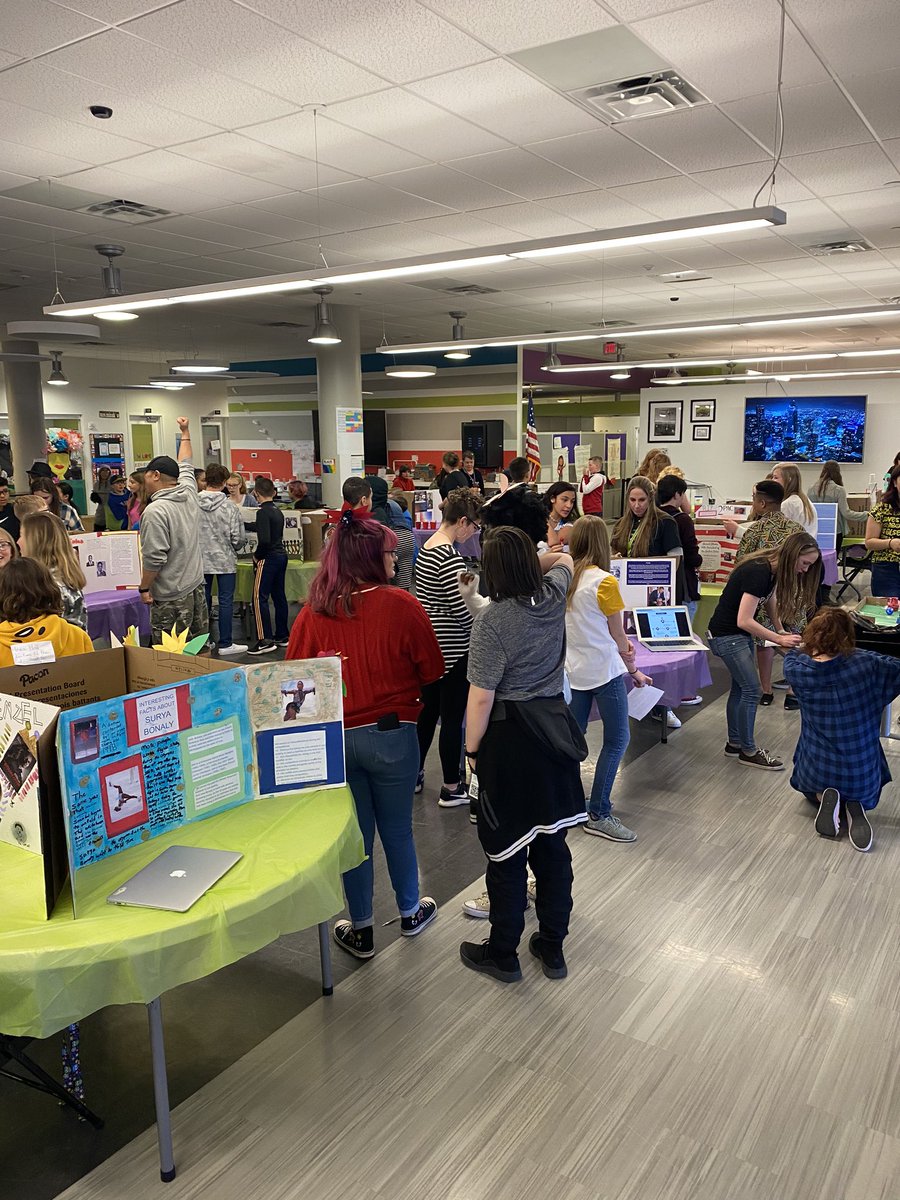 AdrianneRyland's tweet photo. @ssae_d49 Black History Month projects are amazing! Thanks for letting @PPEC49 students come to learn! https://t.co/6FS5vMOKWc