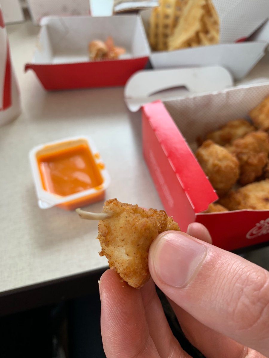 DelaneyMapstone's tweet photo. Hey @ChickfilA pretty sure your chicken isn’t supposed to have bones in them #almostdied #bones #help https://t.co/yyUkSeDeP6