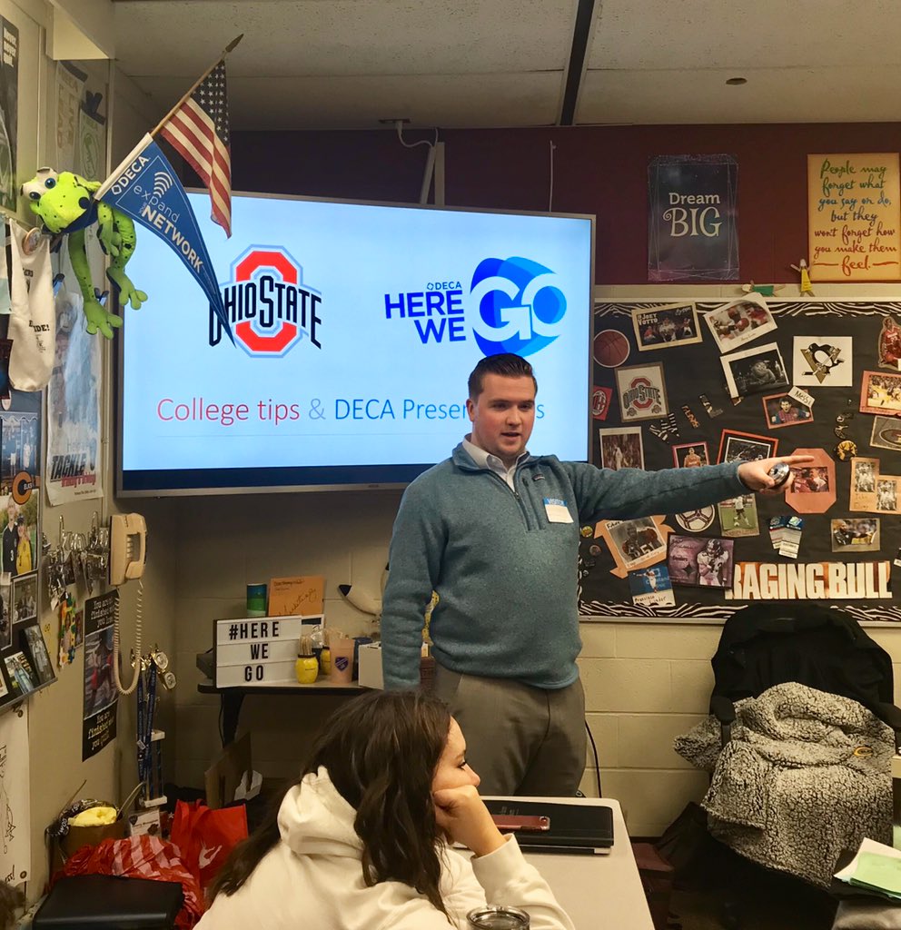 CentervilleDECA's tweet photo. Thank YOU ๐ฏ Jack Mehlberth
for sharing great tips on developing your elevator pitch!
๐นknow your content
๐นstate your why
๐นdevelop your personal brand
#ohiostatebuckeye #epnd #marketingfamily #classof18 #presentationskills #confidence #elevatorpitch @JMehlberth https://t.co/wolGvDGCFk