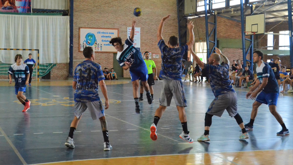 AsBalNor's tweet photo. Pasó la primera fecha y los torneos apertura de la categoría "mayores" ya están en marcha. Campeones y subcampeones debutaron con triunfo en una gran jornada llevada a cabo en Villa Constitución, donde Porvenir Talleres fue local.

▶ El artículo: https://t.co/RaDAuInL2V https://t.co/Lv2bGD8GKX