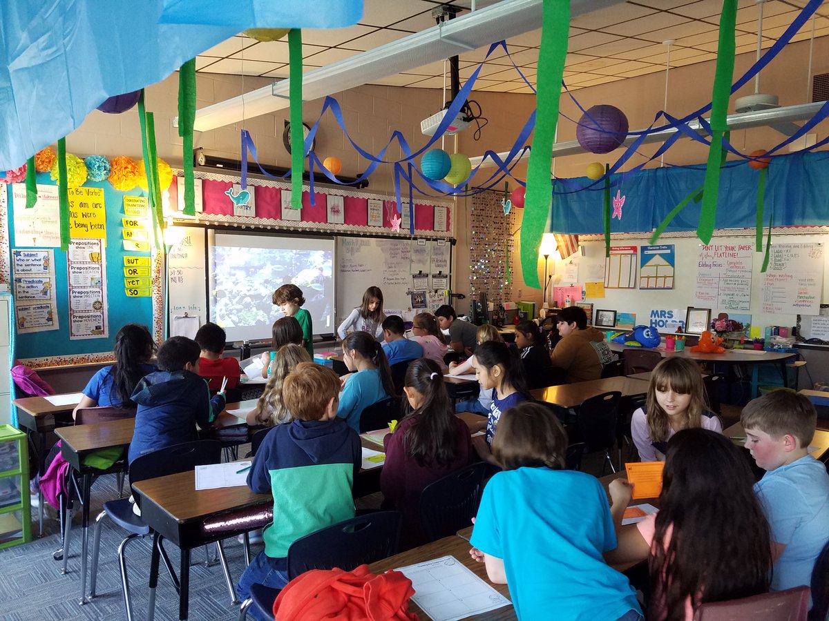 MrsHolbrook_4th's tweet photo. We took class under the sea today for an underwater adventure! The students worked hard answering clues about parts of speech in order to escape. #nimitzbest #kisdbest #4thgrade https://t.co/XZiZ10ifbh