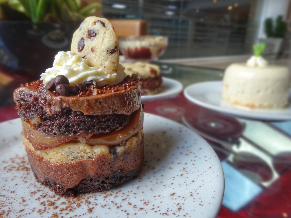 inter_mcbo's tweet photo. ¿Compartimos? 😍😍
Le ponemos el toque DULCE a tus días ☕🍰
•
•
•
Vive la #VidaInter en nuestro Lobby Bar ❤ #Intercontinental #Maracaibo #LobbyBar https://t.co/USlBlHO588