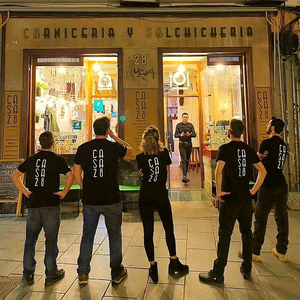 casa28comes's tweet photo. En Casa28 cumplimos un año y seguimos recreándonos y poniendo nuestra energía y entusiasmo para seguir creciendo y mejorando. 💥💥
Gracias a todos aquellos que nos eligen día a día, nos alientan, nos proponen, nos critican constructivamente, nos siguen y nos vuelven a elegir! ❤️ https://t.co/xLv6eRQFTw