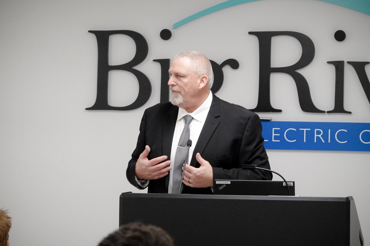 BRElectricCorp's tweet photo. Today makes 50! HQ employees were honored today with their 6th @KYLaborSec Governor's Safety and Health Award for completing 1,750,000 hours without a lost-time accident or illness. That brings the total for all Big Rivers locations to 50 awards since 1996. #safety #worksafe https://t.co/uJvXZHwgEw