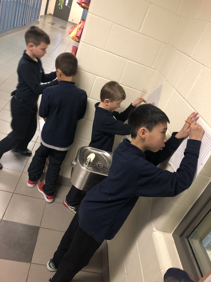 MsSacchitiello's tweet photo. Check us out! 👷🏻‍♀️👷🏻‍♂️We went on a walk around the school measuring the perimeter &amp; area of different objects! 🔍✏️📏 https://t.co/NdsKVxPbvt