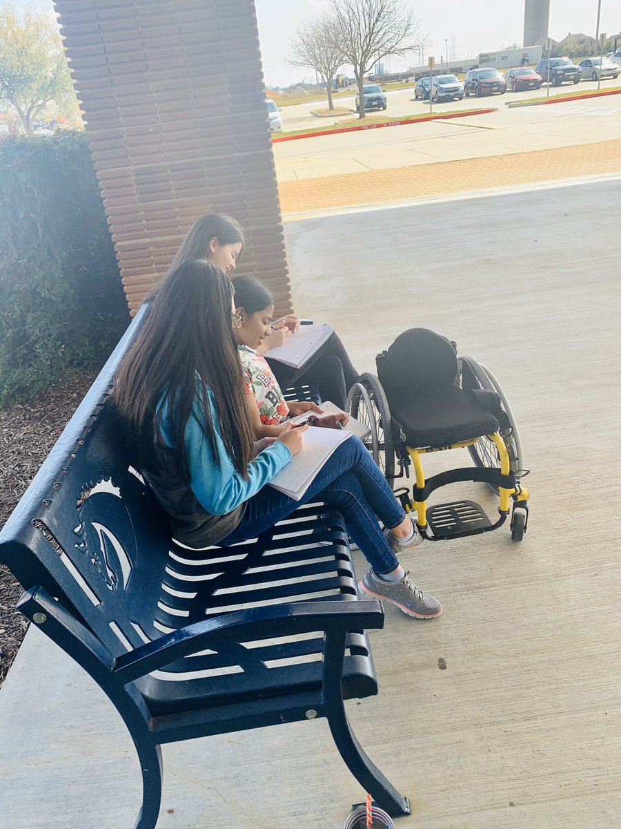 CindyModrall's tweet photo. How to write a haiku...

Step one: go outside 
Step two: get inspiration 
Step three: write it down @Killian_MS https://t.co/M24ndbpthx