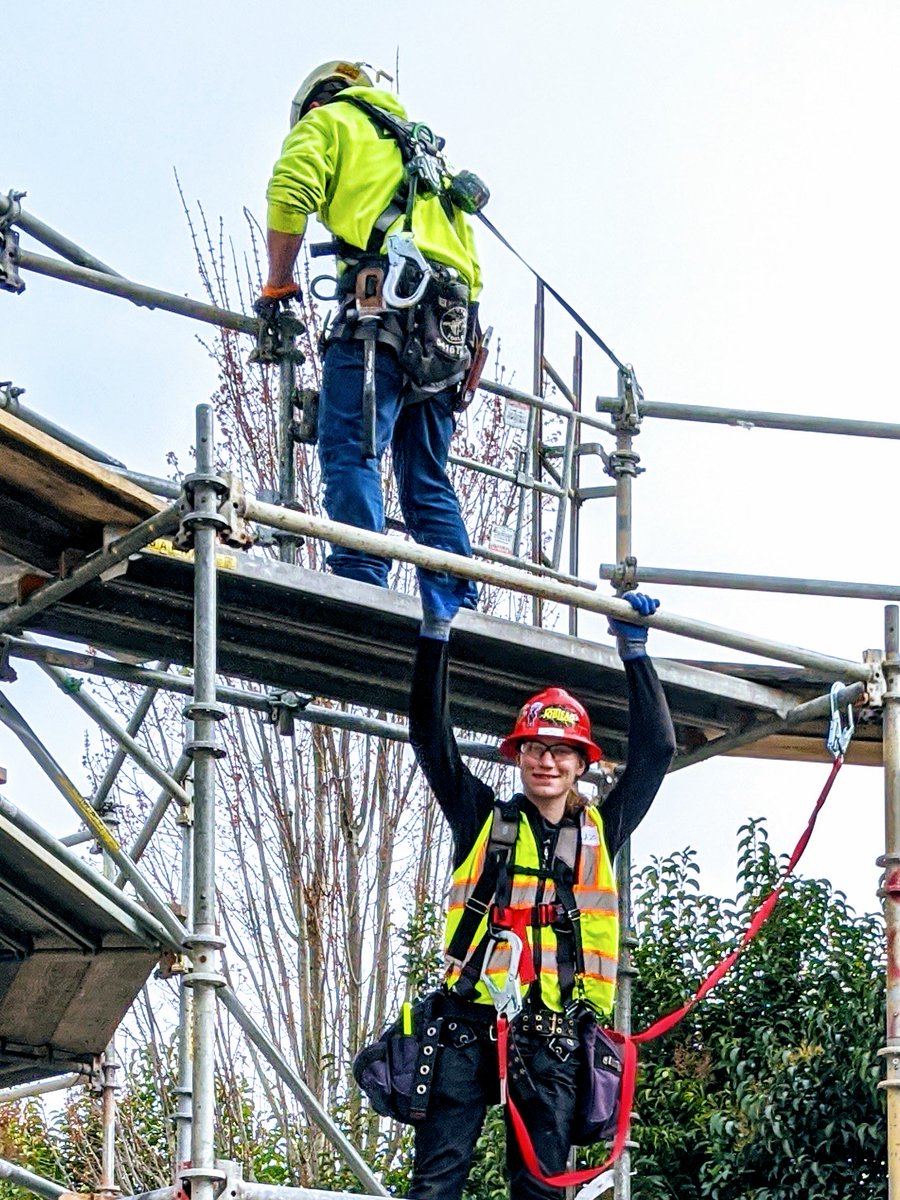 TeamPNCI's tweet photo. Pre-apprentices from #Portland Youth Builders loved shadowing our #apprentices in #scaffolding class today. Thank you Apprentices for welcoming them to the fold! #pybpdx #pybstrong https://t.co/urVlmtOHFR