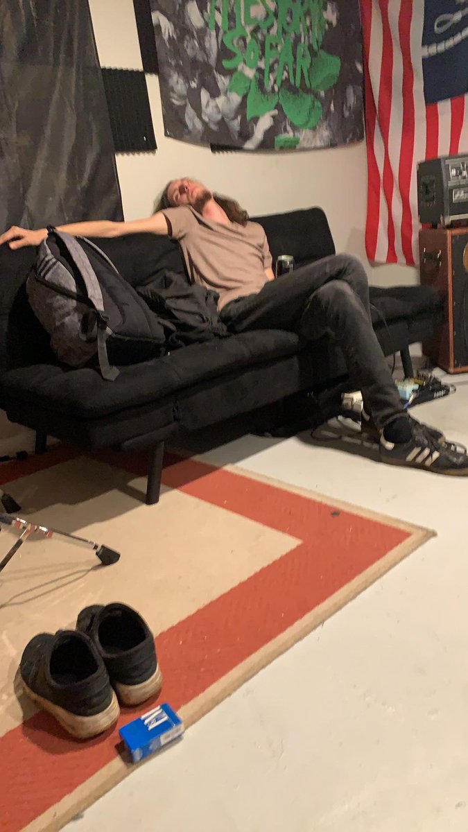 we go on tour next week❤️

ee