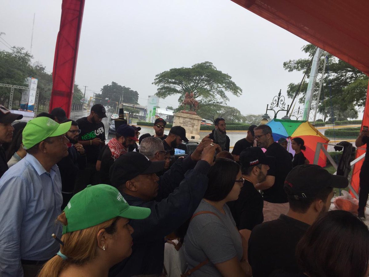 verde_marcha's tweet photo. Imágenes y el documento leído el pasado domingo 8 de marzo, junto a los jóvenes indignados, por el intento de desconocer la voluntad popular en las pasadas elecciones municipales...
#MarchaVerdePaLaCalle https://t.co/6ModqLslQv
