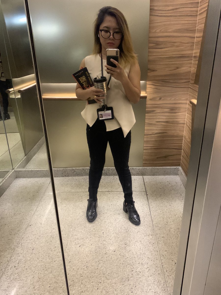 anjCerbolles's tweet photo. ‘coz this is what I do when I’m alone in the elevator 🤣🤣 #firstselfiepost 🤓 https://t.co/moMgh0Xust