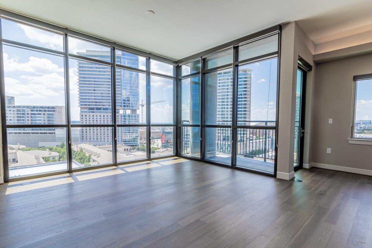 LiveDallasApts's tweet photo. Those corner units with floor to ceiling windows....ππ₯
#DallasApartments #dallas #RealEstate #realtor #homeinspo #blogger #liveDallas https://t.co/Lf6ptyu8qq