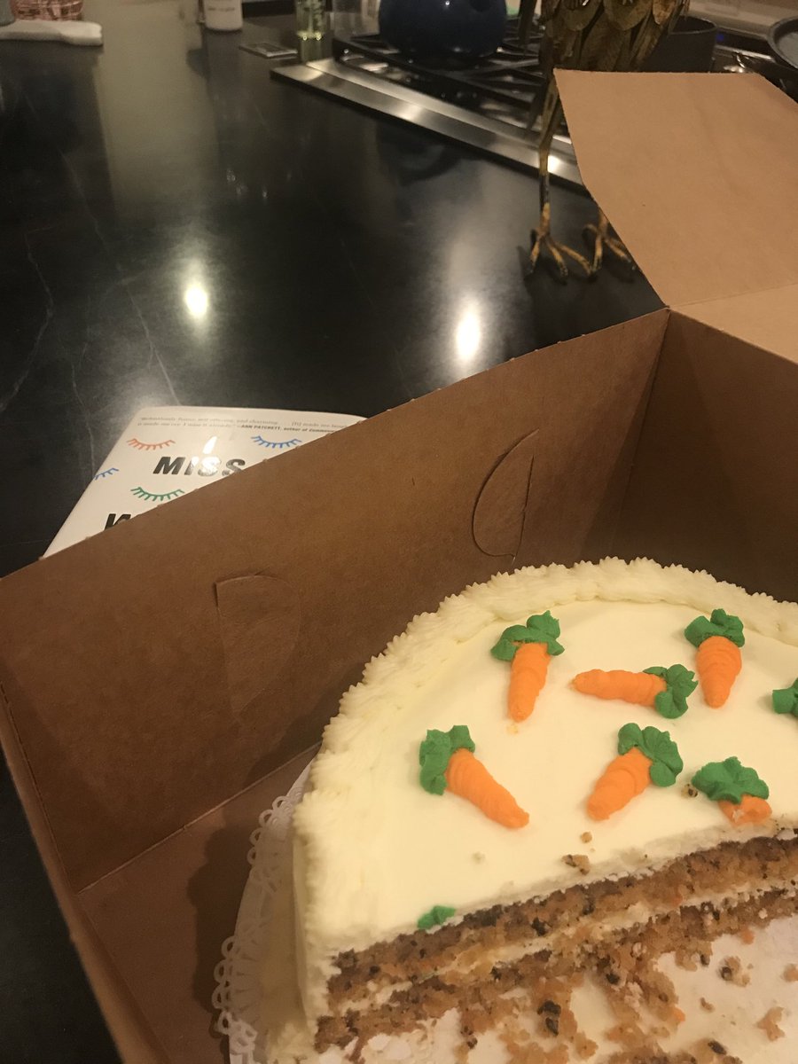 ⁦<a href="/MaryLauraPh/">MaryLauraPh</a>⁩ I bought a cake too!!