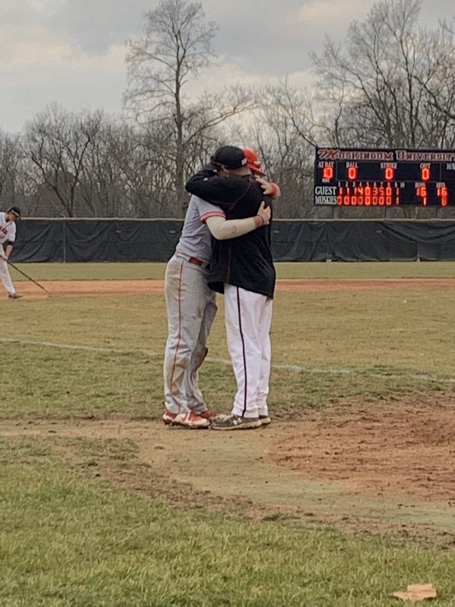 greggt13's tweet photo. Certainly not the result we wanted but a surreal experience competing against my son Gavin @_gt13    It has been a long and rewarding journey that has lead to this point.  Not sure how many times this has happened in the NCAA but my emotions were a roller coaster. https://t.co/n2TArrJkX9