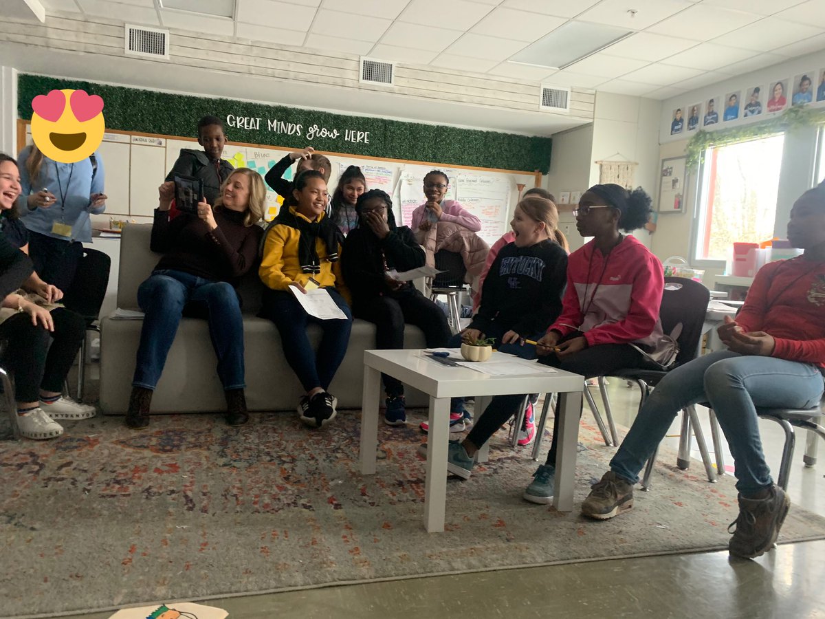 Teach2ReachST's tweet photo. Last week the patriots and loyalists battled it out in some heated debates, while the neutralists drilled them with questions! Impressed with these leaders! #futurelawmakers #futurelawyers #5thgrade @RangelandLions @drkiggs @RangelandAP @DrTinaLove @JCPSKY @JCPSDL https://t.co/hvrEmKK2Om