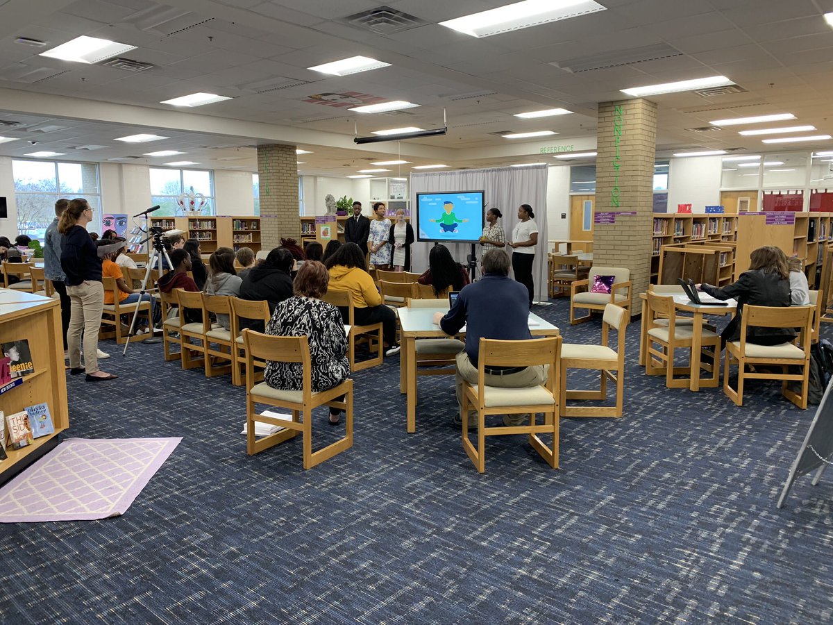 DrBridgetJordan's tweet image. So exciting to hear Luella High School AP Seminar students reflecting on their research process, how they sifted through multiple perspectives, and the value of collaboration! #ExpectExceptionalHCS @LHS_HCS #HCSAdvanced