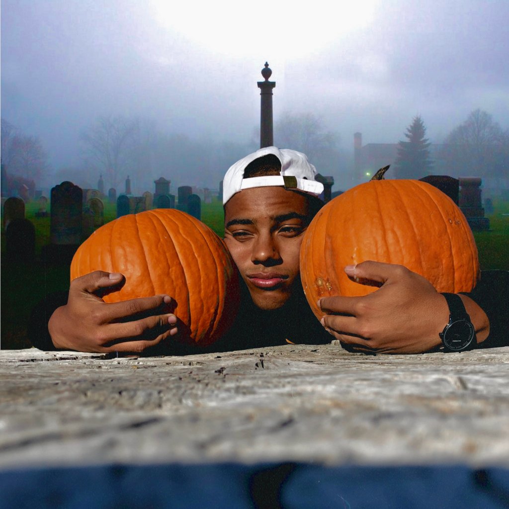 TrapficMusic's tweet photo. ohsobrkn – Closed Casket https://t.co/MmBGARwpPH