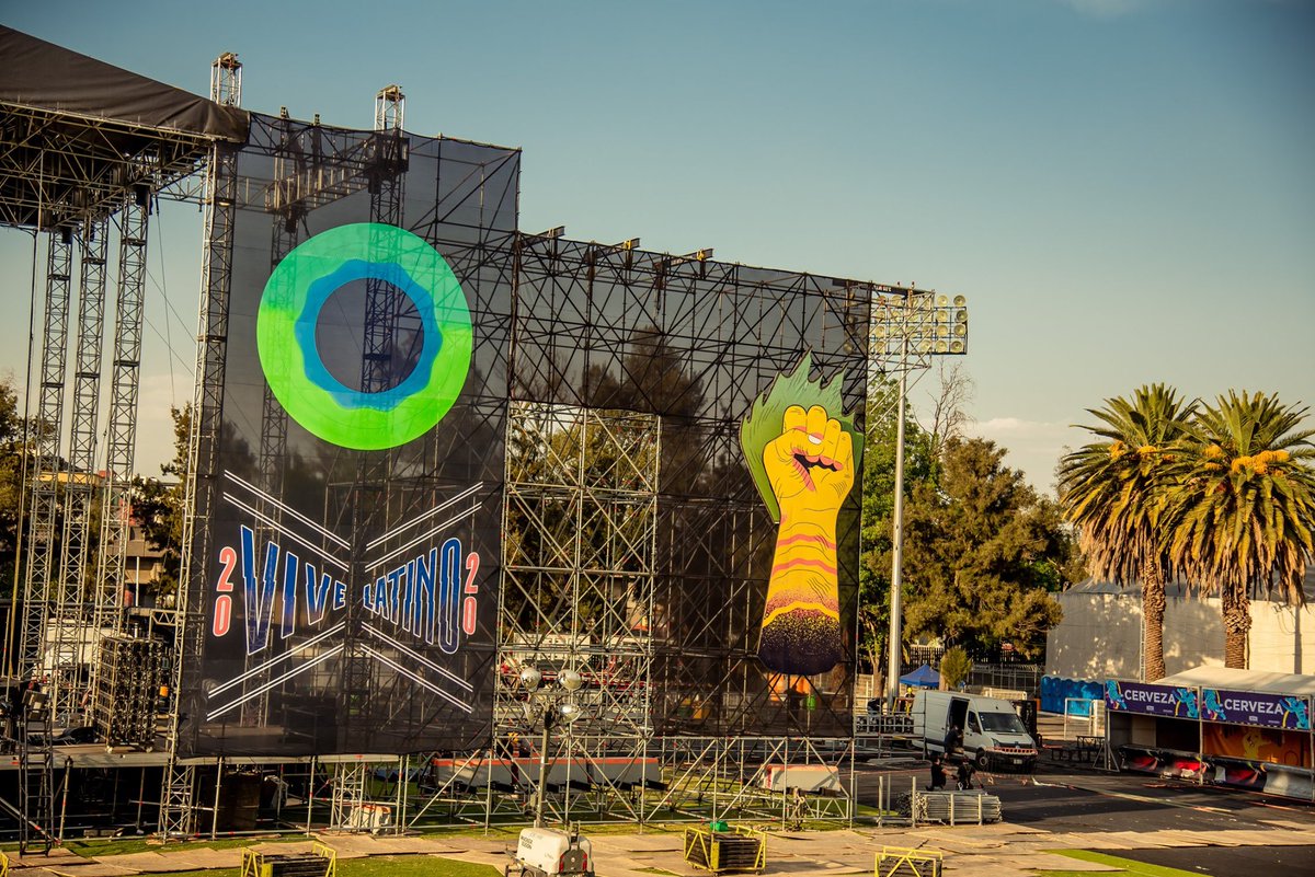 vivelatino's tweet photo. 🥳 ¡Ya nos estamos preparando para recibirte! 
🤩 ¡Nos vemos este fin de semana en #VL20! https://t.co/k83O5AYj9L
