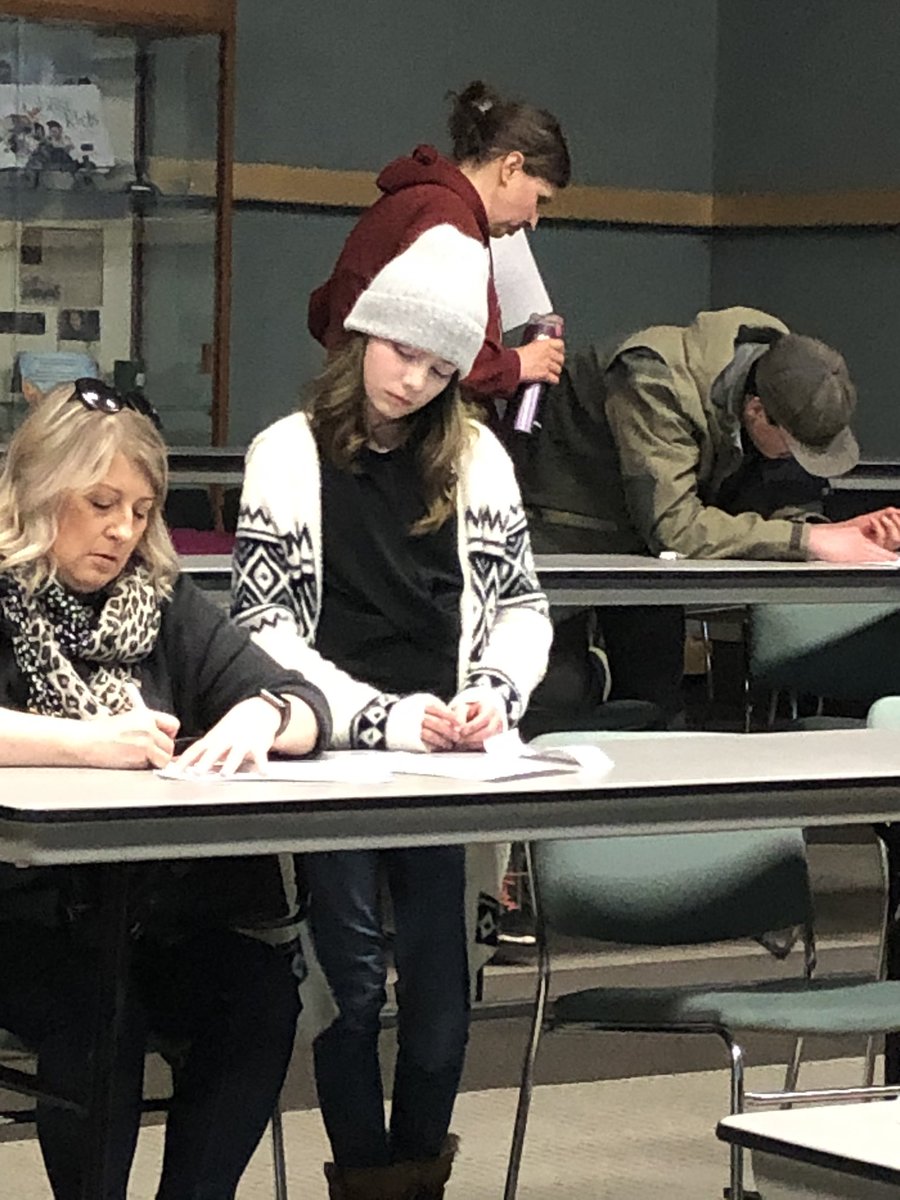 annaleeskinner's tweet photo. Parents are leaving feedback for us in regards to policy and procedures for dealing with vaping at school. #involvedparents #healthmatters @AHS_NorthZone @FMPSD @FMCSD @northland61 https://t.co/P8Y9cbfHDN