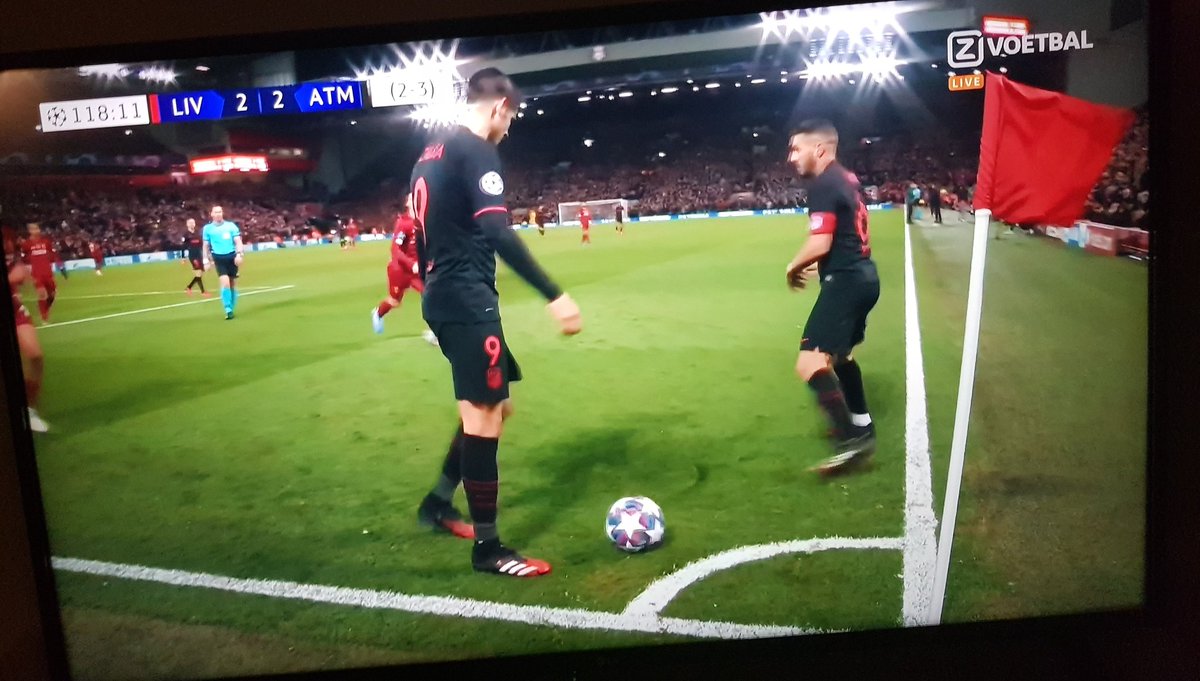 awabkm's tweet photo. corner taken slowly
Liverpool
Atletico Madrid https://t.co/DVP1zKED44