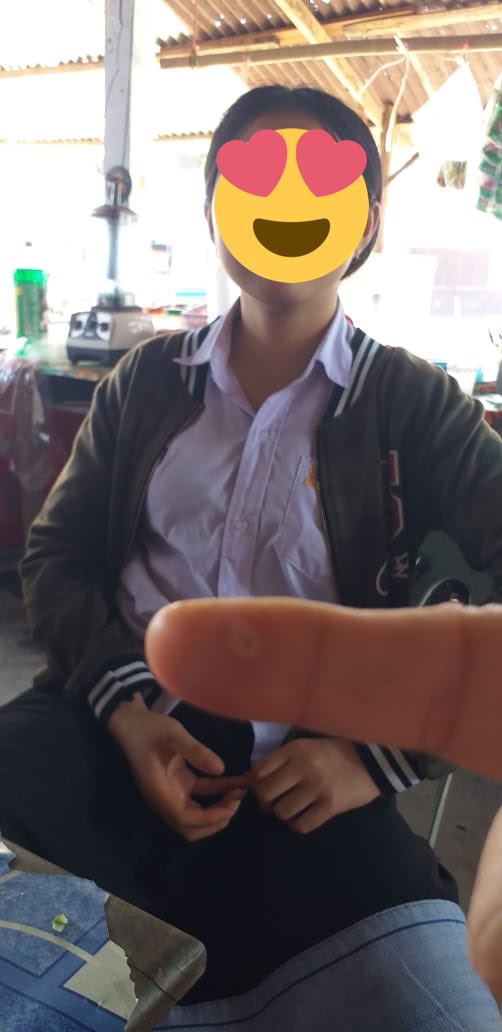 UW7Dd2fh0QgN9AW's tweet photo. ຫີ້ນ້ອງໃຫຍ່ອີ່ຫລີ່ ແຖມອົ້ມເກງອີກ https://t.co/3BjgkUfhPU