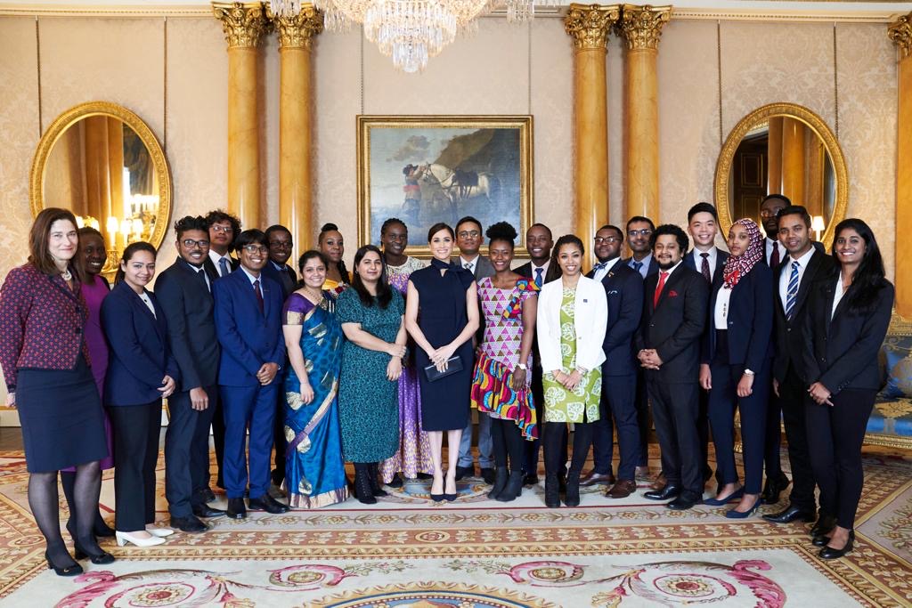 The_ACU's tweet photo. On #CommonwealthDay we brought together bright minds from across the Commonwealth to meet our Patron, The Duchess of Sussex. These @commschols @cheveningfco and #bluecharter Scholars are emerging leaders dedicated to tackling global challenges

Read more 👉https://t.co/TPSmXh13KJ https://t.co/qAG0A2pSnW